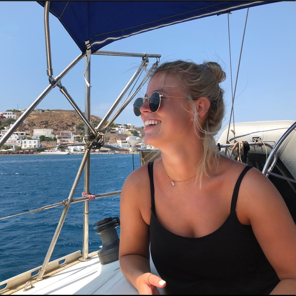 Meet your Posher, Karissa